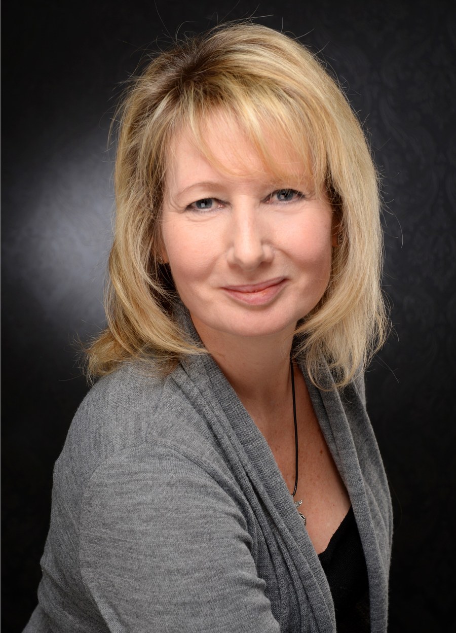 Porträt von Katrin Lübke